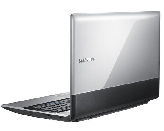 Review Samsung 300V3A-S02DE Notebook